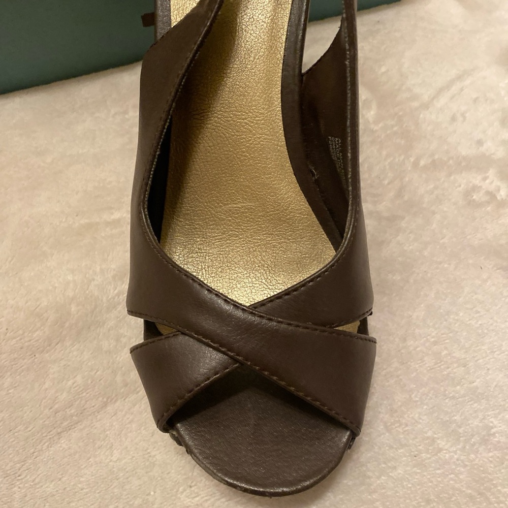 Xhilaration Chocolate Brown Heeled Sandals - Picture 4 of 15